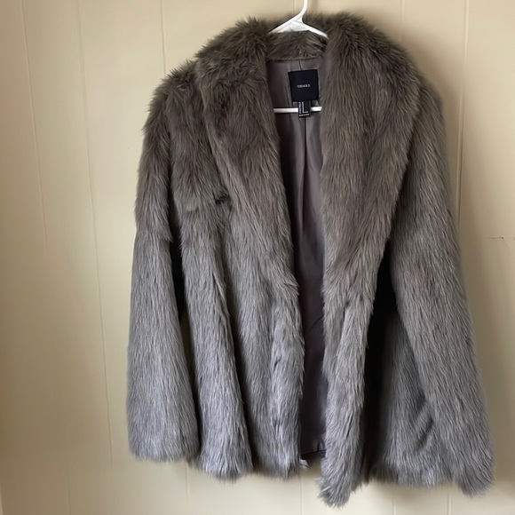 Forever 21 Jackets & Blazers - Gray Faux-Fur Jacket